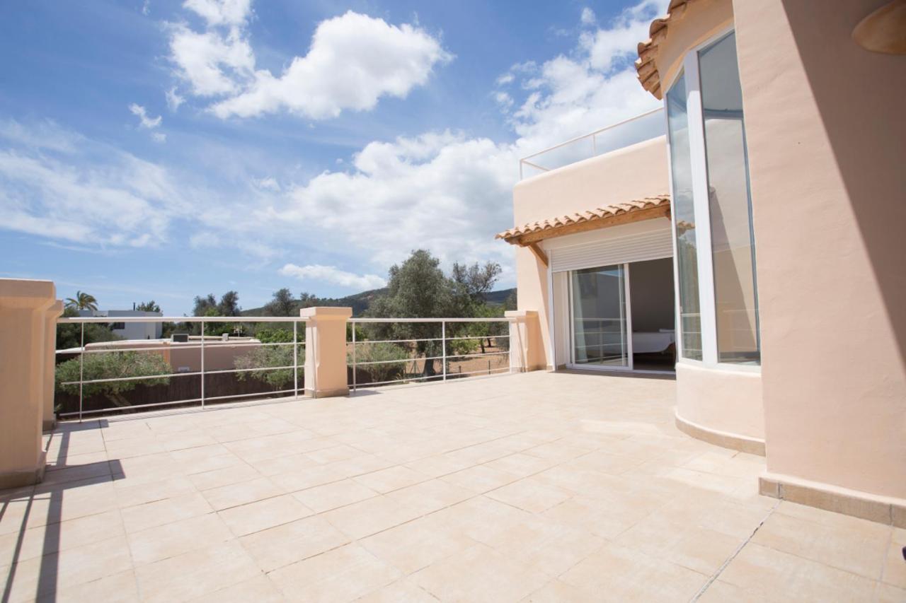Villa Tom Is Near To Playa Den Bossa Sant Jordi de ses Salines Exteriér fotografie